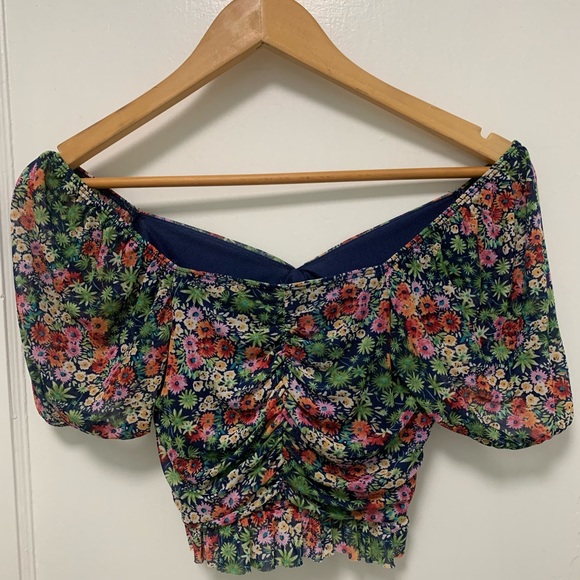 Floral Urban Outfitters Short Sleeve Blouse - Picture 3 of 3